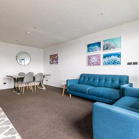 2 Bedroom Apt W/ Private Balcony + Netflix Near Spark! オークランド エクステリア 写真