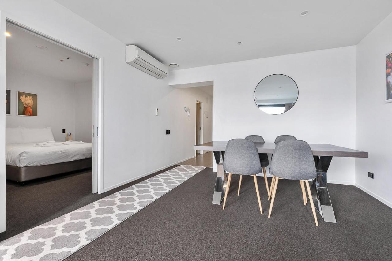 2 Bedroom Apt W/ Private Balcony + Netflix Near Spark! オークランド エクステリア 写真